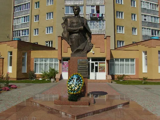 Памятник Роману Шухевичу